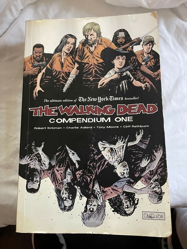 The walking dead - walking, compendiums